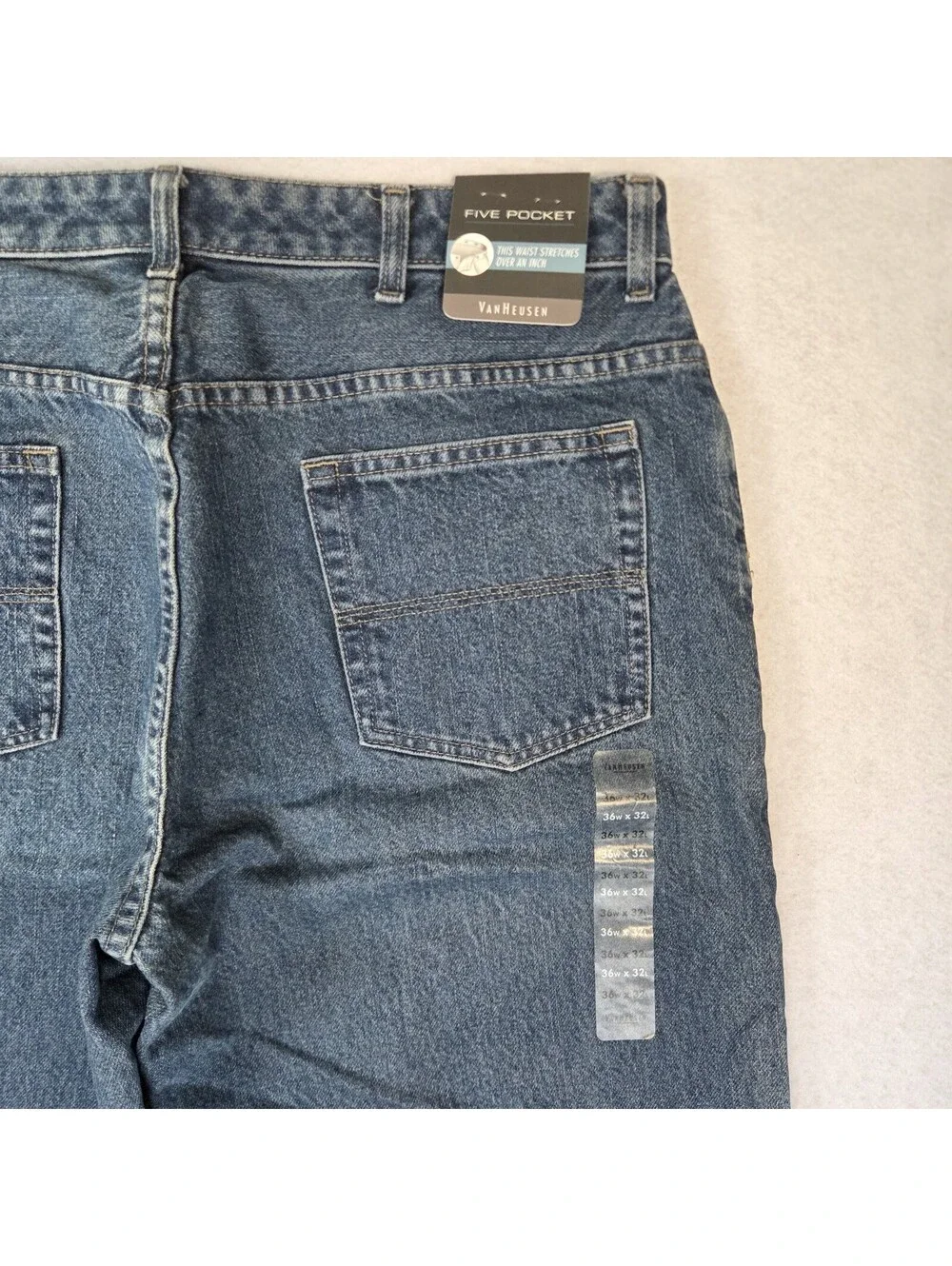 VTG Van Heusen Jeans Men's 36x32 Blue Cotton Denim Straight Leg Workwear Travel